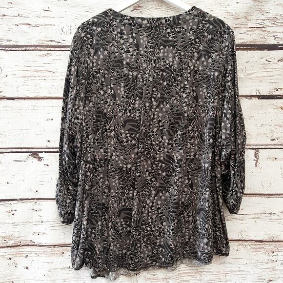 TORRID Leopard Cheetah Animal Print Blouse Sz 5 - Picture 5 of 5